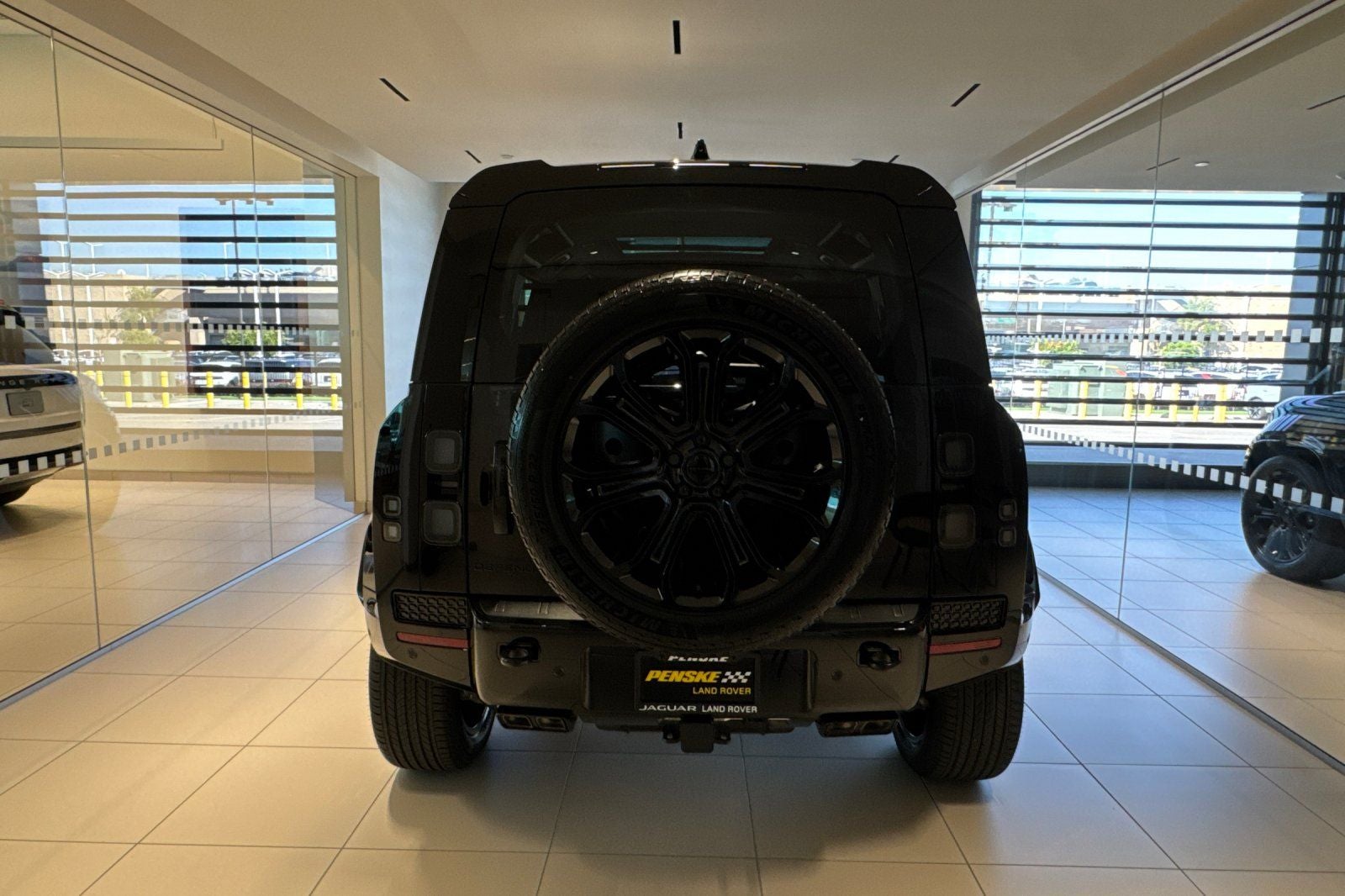 2026 Land Rover Defender 110 V8