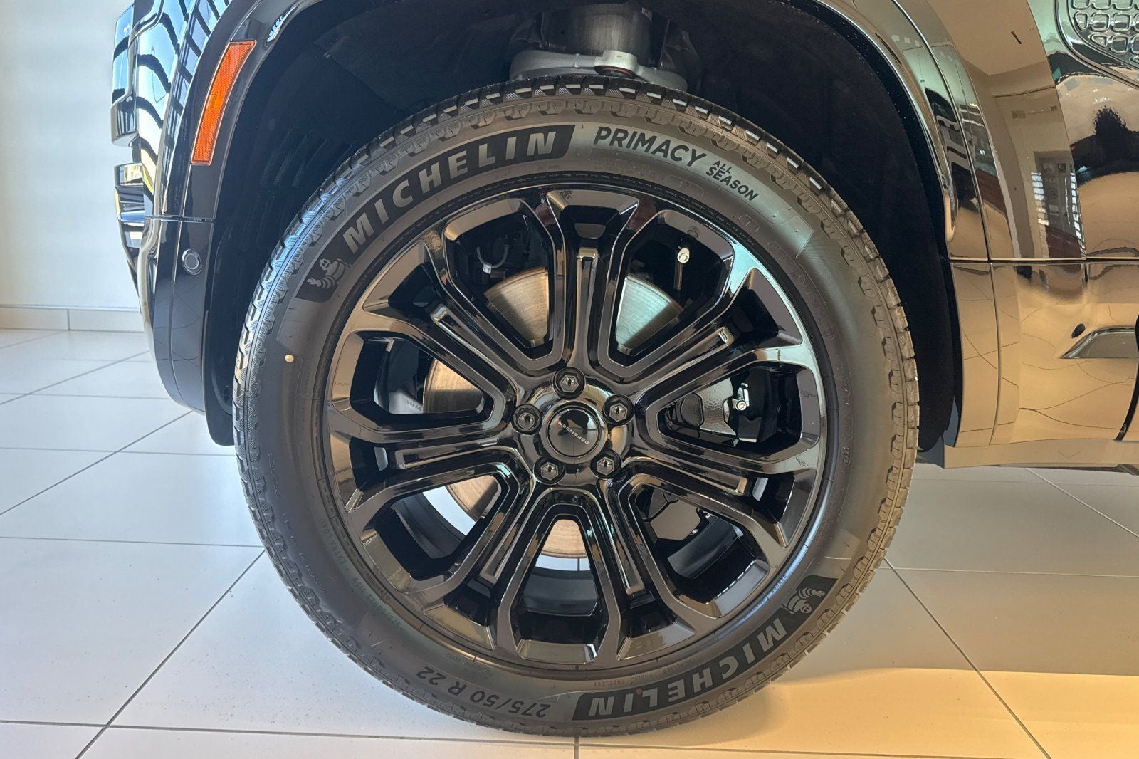 2026 Land Rover Defender 110 V8