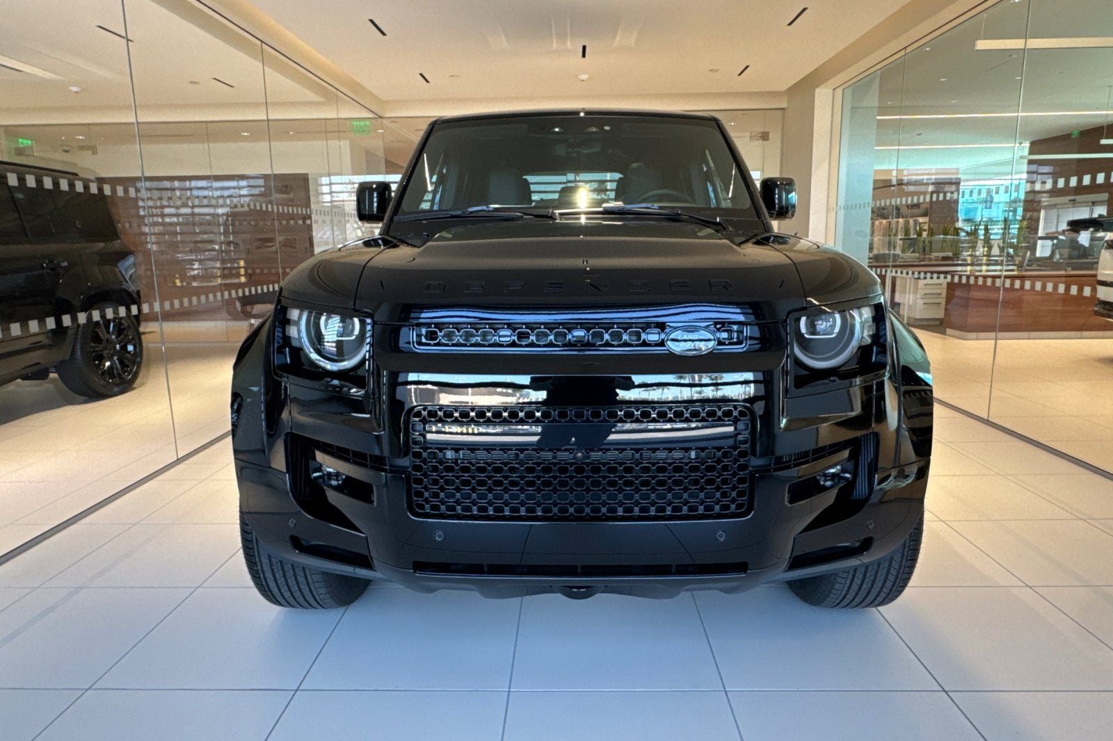 2026 Land Rover Defender 110 V8