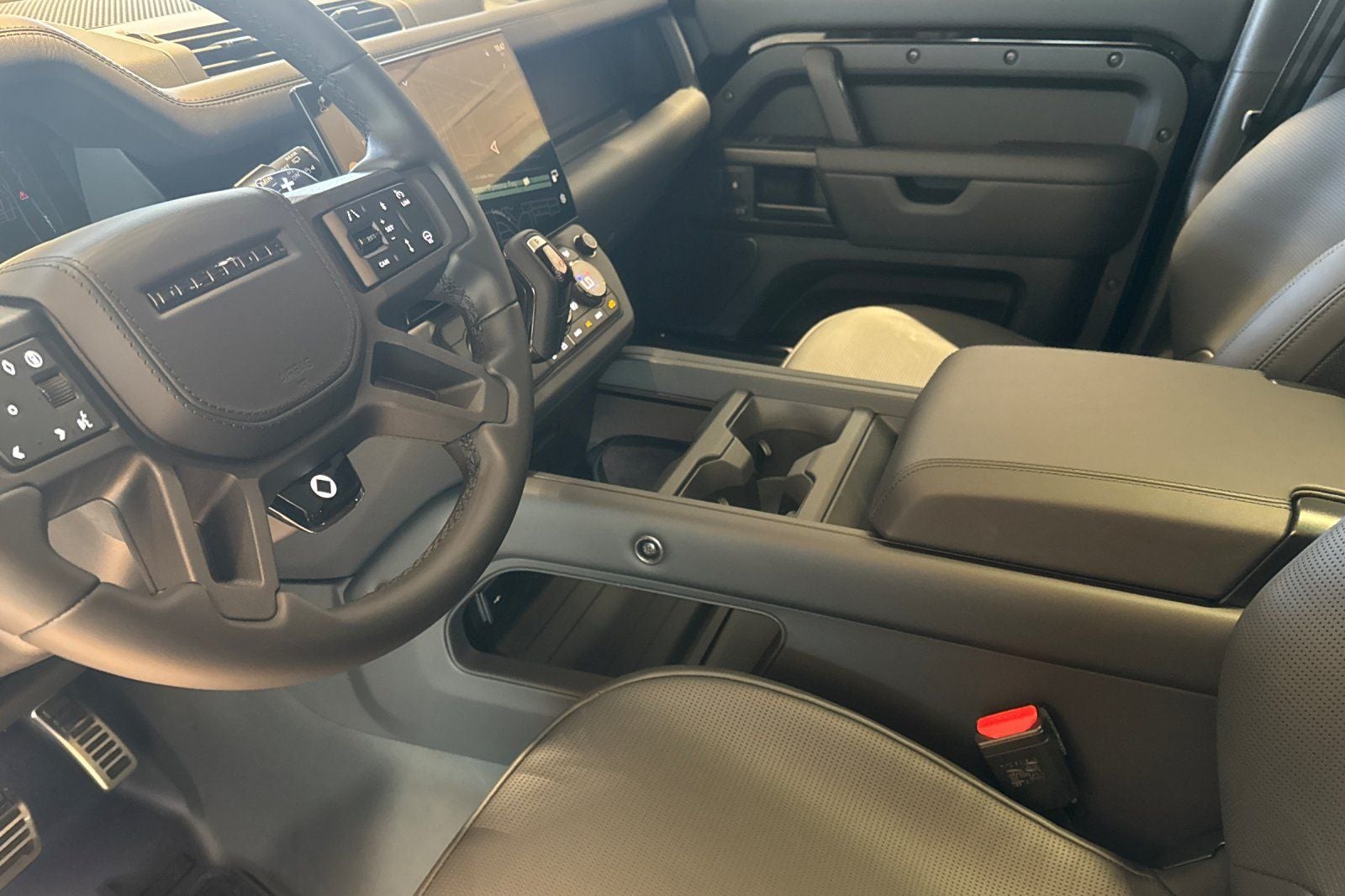 2026 Land Rover Defender 110 V8