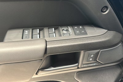 2026 Land Rover Defender 110 V8