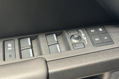 2026 Land Rover Defender 110 V8