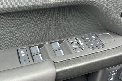 2026 Land Rover Defender 110 OCTA Black