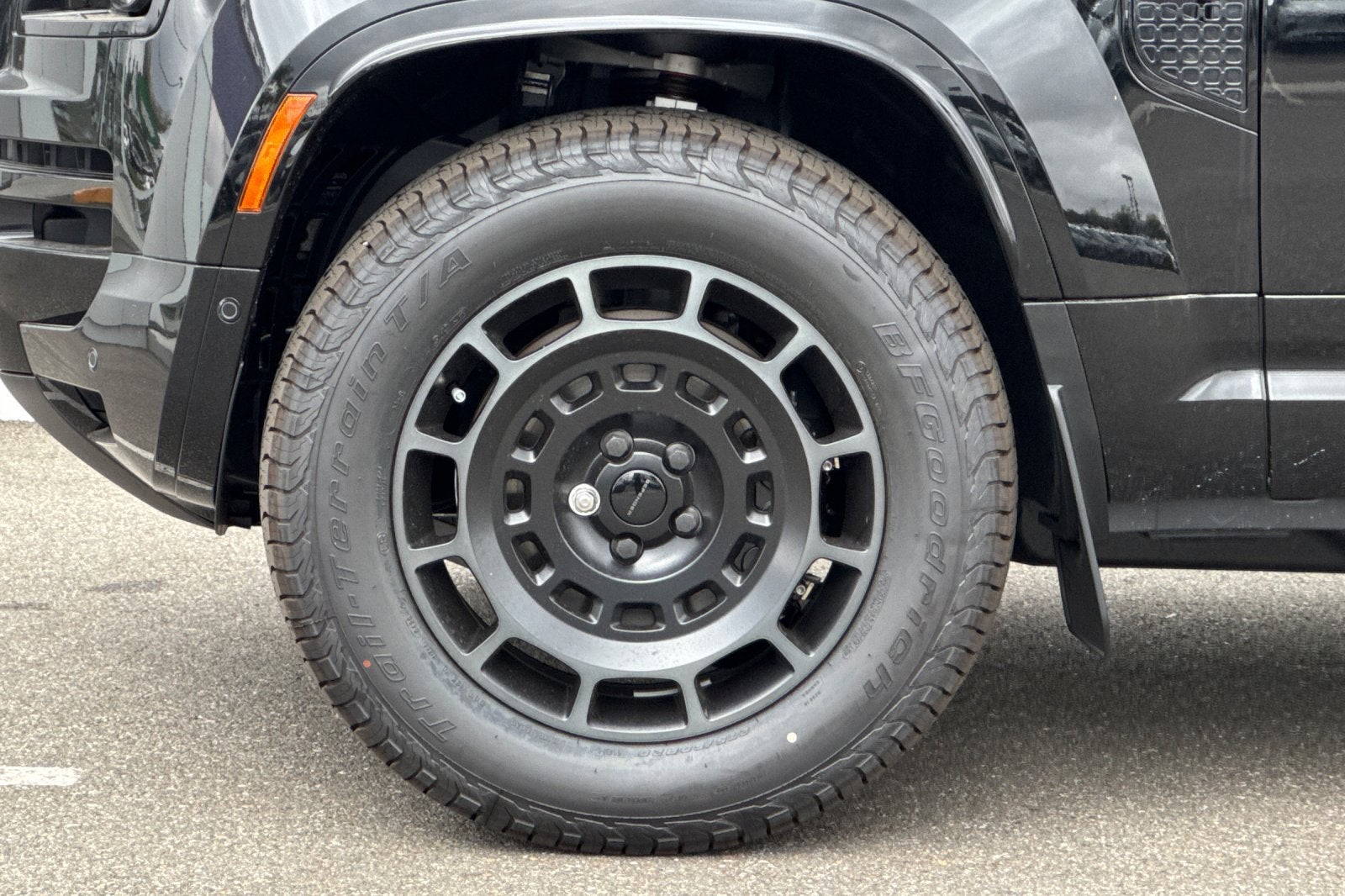 2026 Land Rover Defender 110 OCTA Black