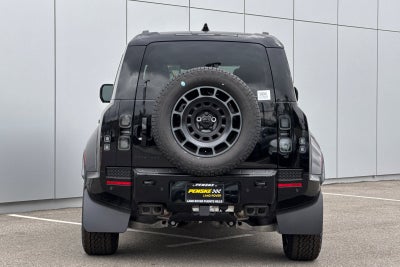 2026 Land Rover Defender 110 OCTA Black