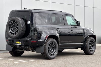 2026 Land Rover Defender 110 OCTA Black