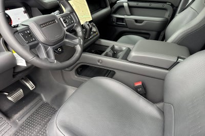 2026 Land Rover Defender 110 OCTA Black