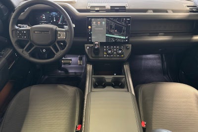 2026 Land Rover Defender 110 V8