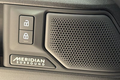 2026 Land Rover Defender 110 V8