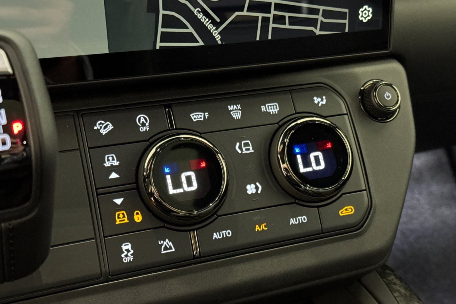 2026 Land Rover Defender 110 V8