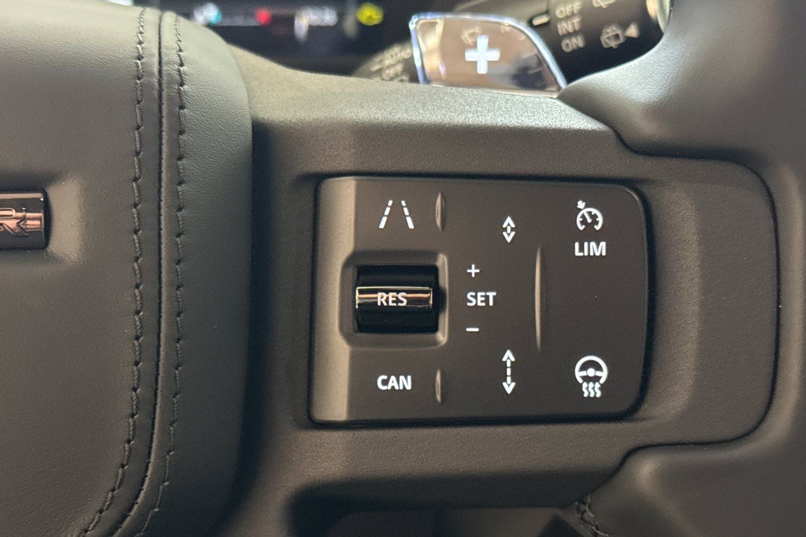2026 Land Rover Defender 110 V8