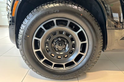 2026 Land Rover Defender 110 V8