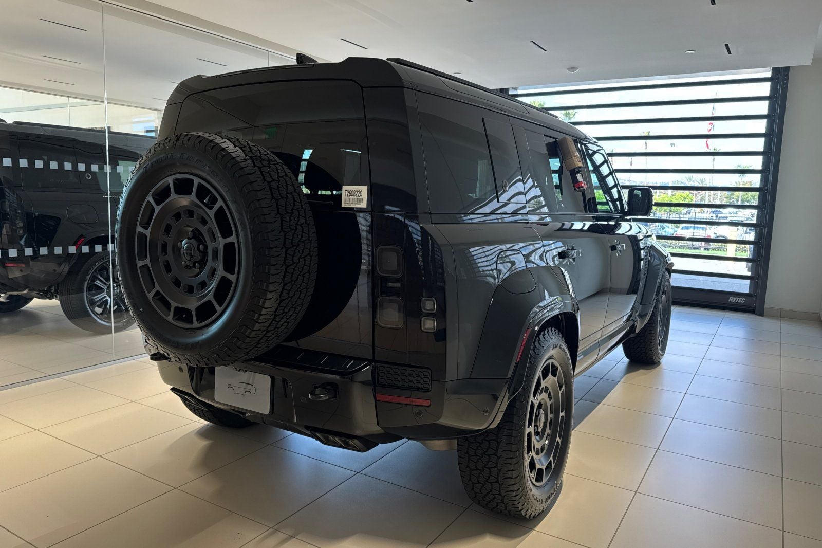 2026 Land Rover Defender 110 V8