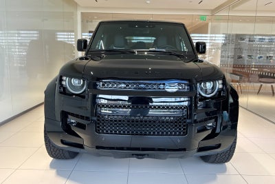 2026 Land Rover Defender 110 V8