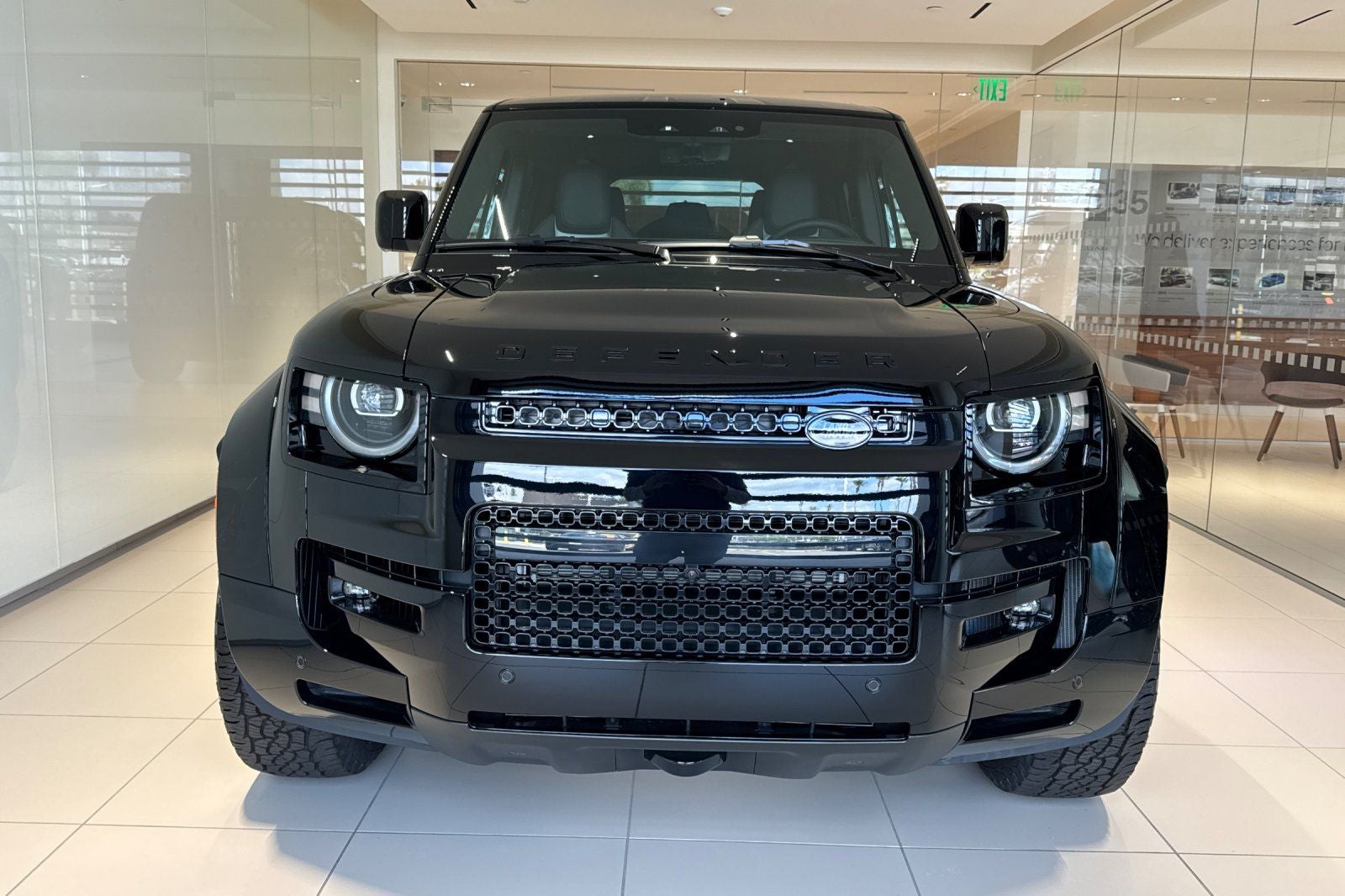 2026 Land Rover Defender 110 V8