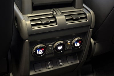 2026 Land Rover Defender 110 OCTA