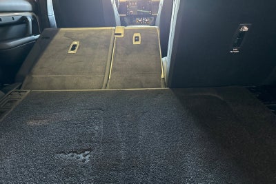 2026 Land Rover Defender 110 OCTA