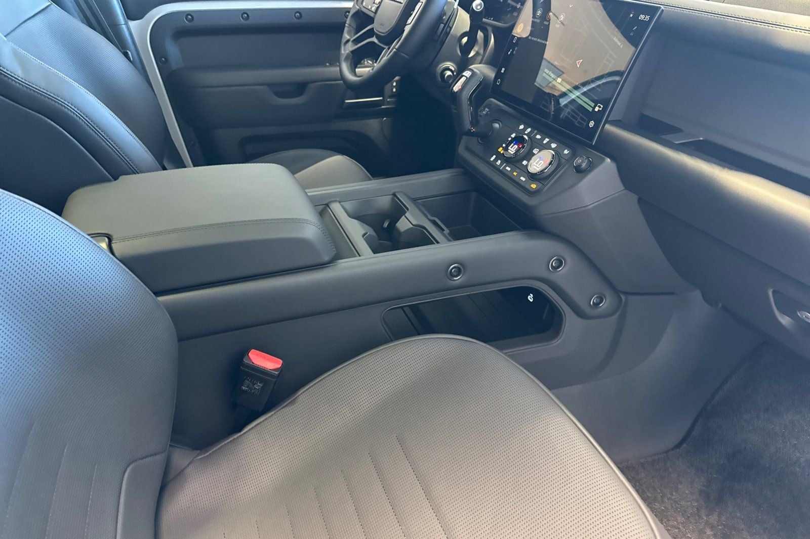 2026 Land Rover Defender 110 OCTA