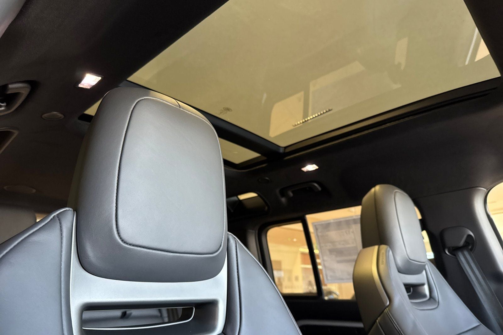 2026 Land Rover Defender 110 OCTA