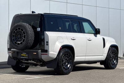 2026 Land Rover Defender 110 OCTA