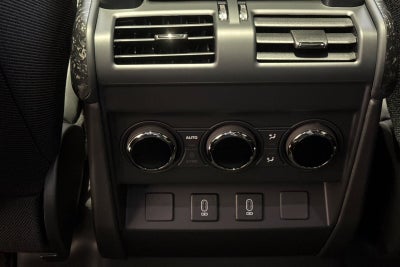 2026 Land Rover Defender 110 V8