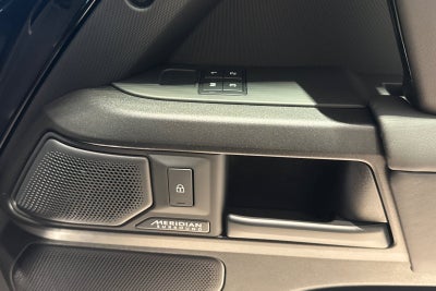 2026 Land Rover Defender 110 V8