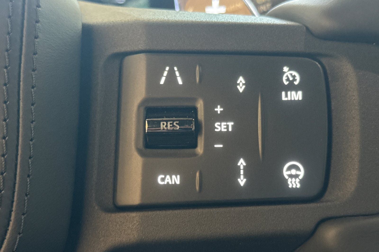 2026 Land Rover Defender 110 V8