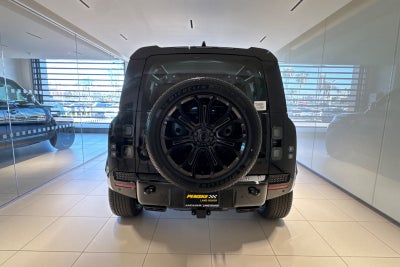 2026 Land Rover Defender 110 V8