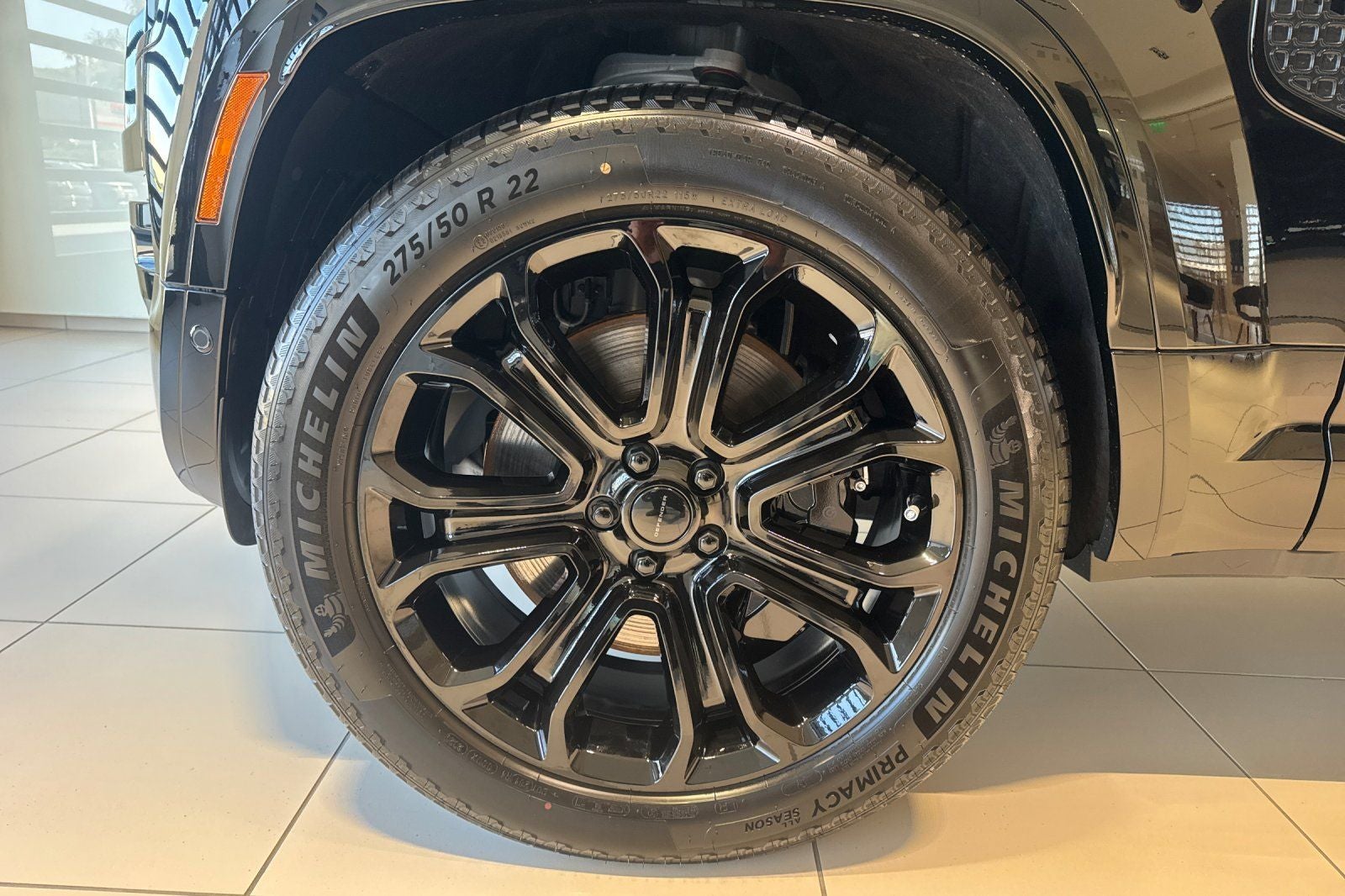 2026 Land Rover Defender 110 V8