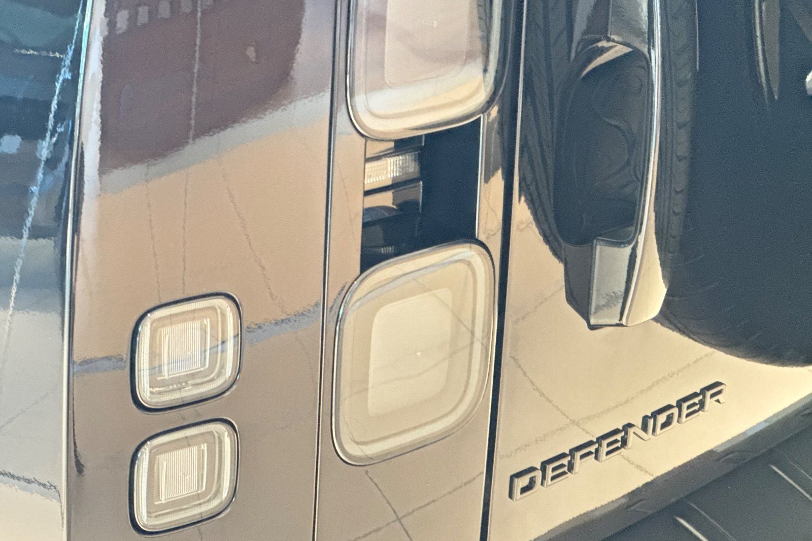 2026 Land Rover Defender 110 V8