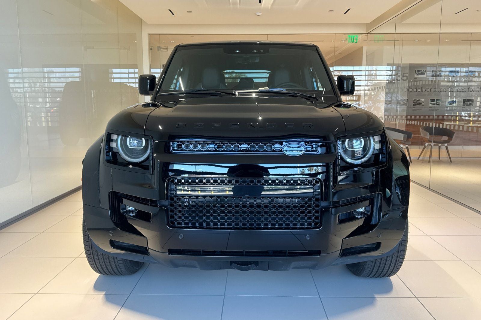 2026 Land Rover Defender 110 V8