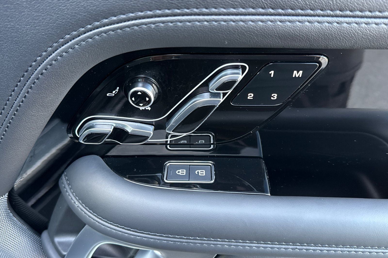 2022 Land Rover Range Rover Westminster