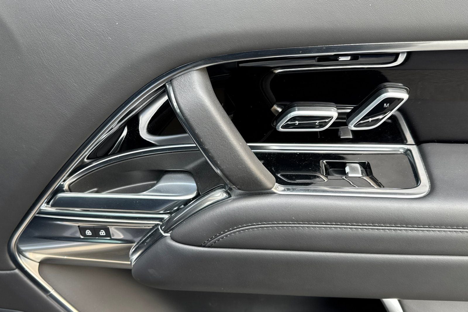 2023 Land Rover Range Rover Autobiography