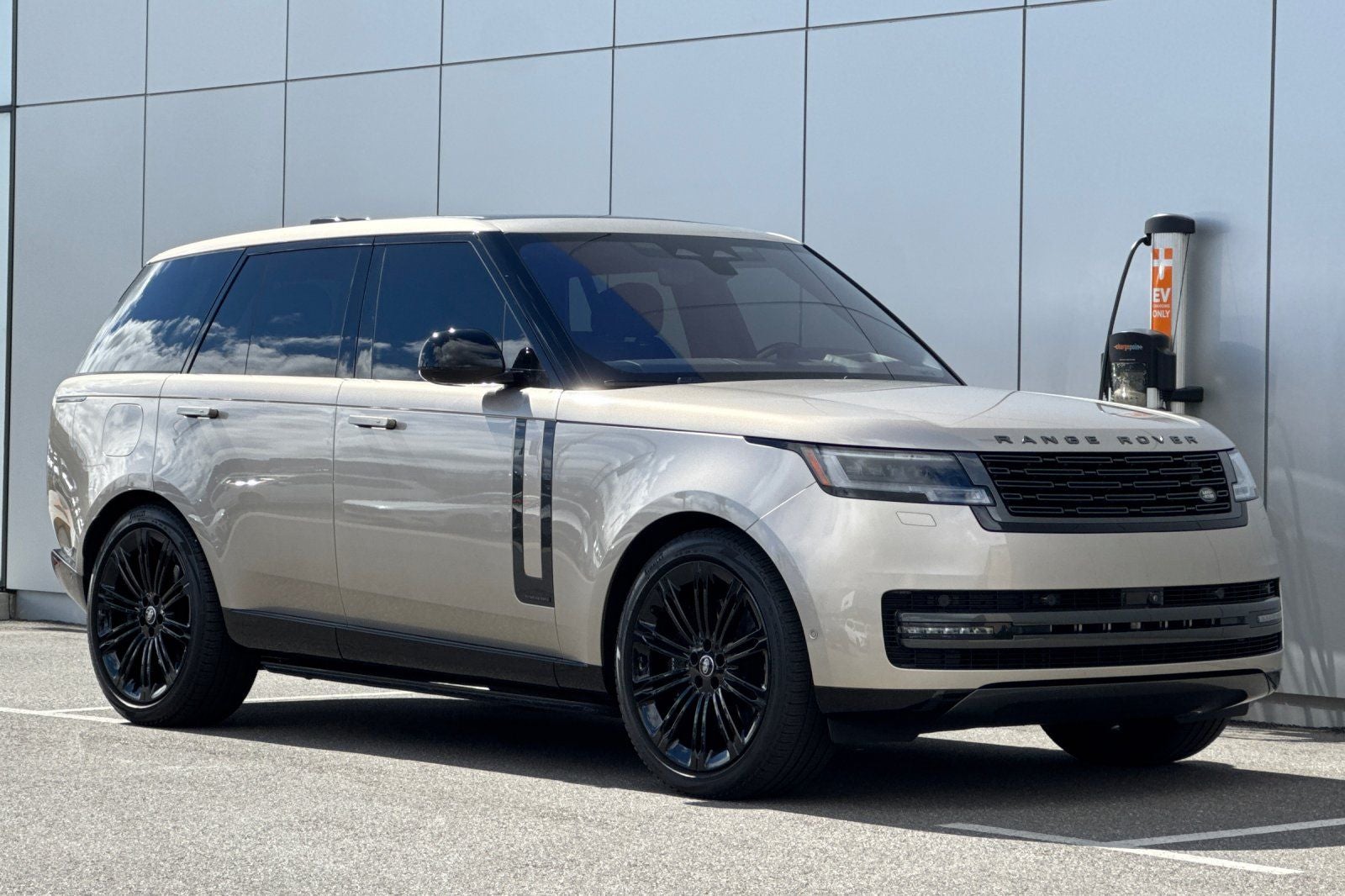 2023 Land Rover Range Rover Autobiography