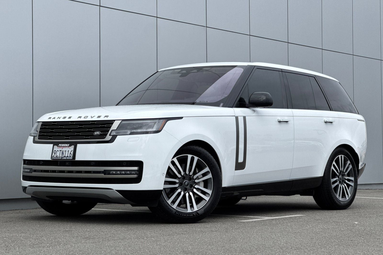 2023 Land Rover Range Rover SE