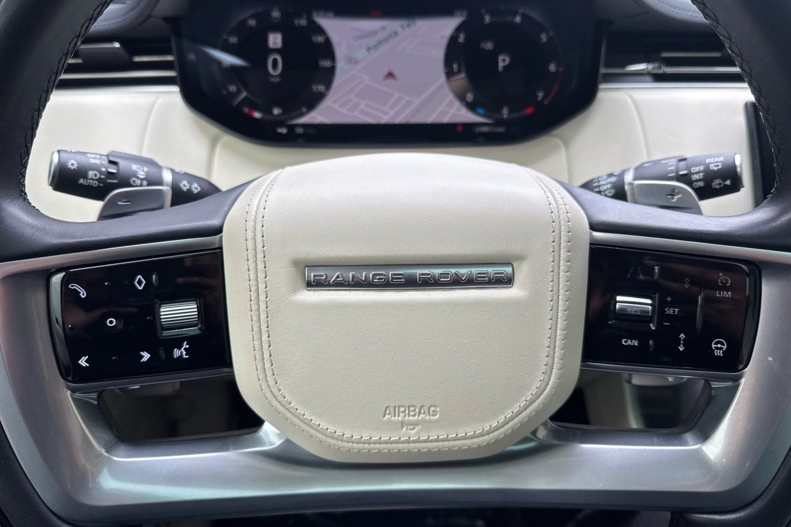 2023 Land Rover Range Rover SE