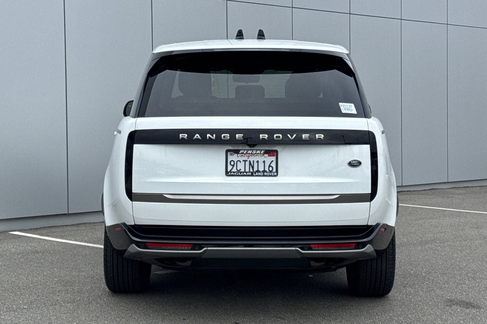 2023 Land Rover Range Rover SE