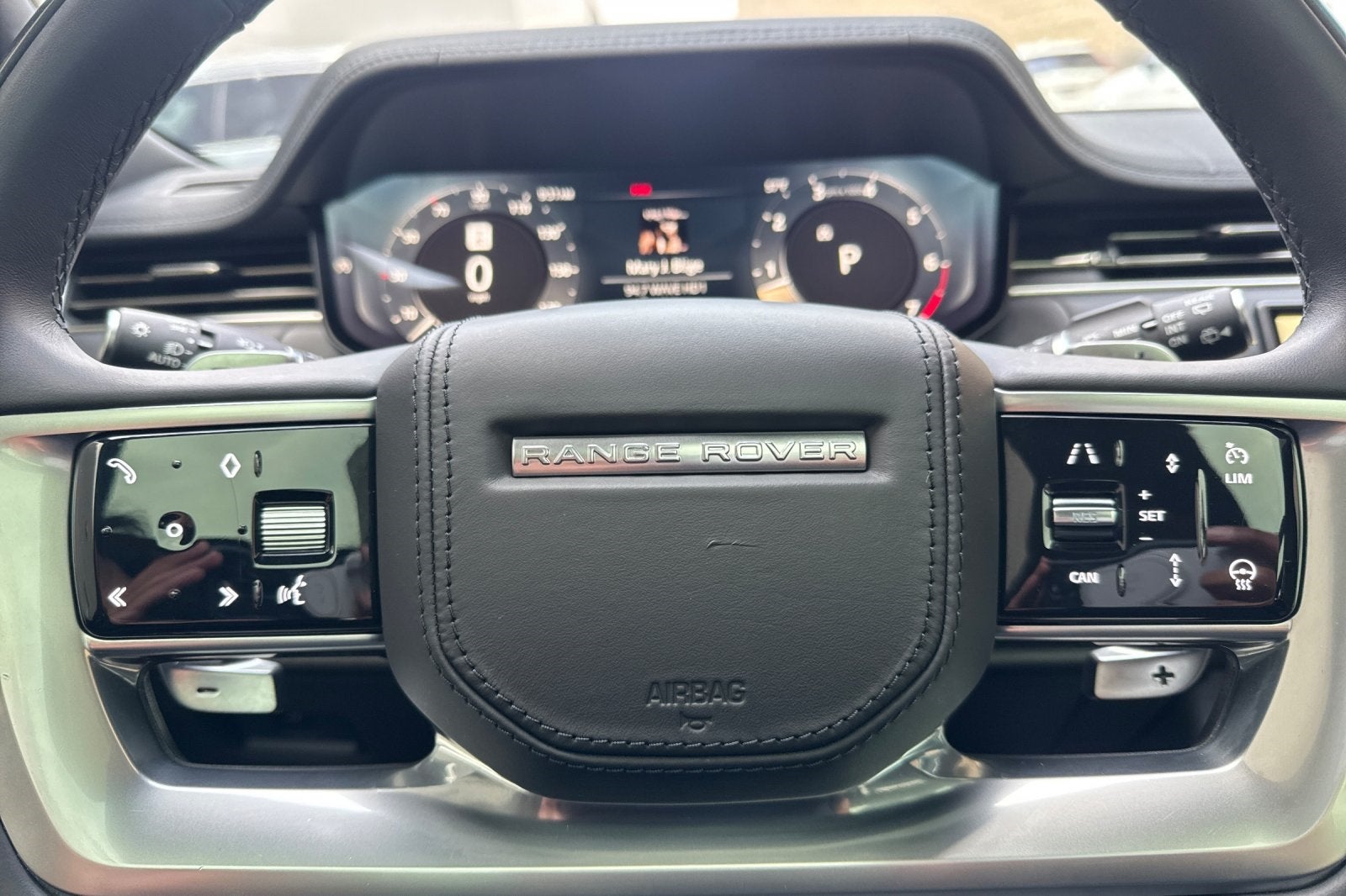 2023 Land Rover Range Rover SE