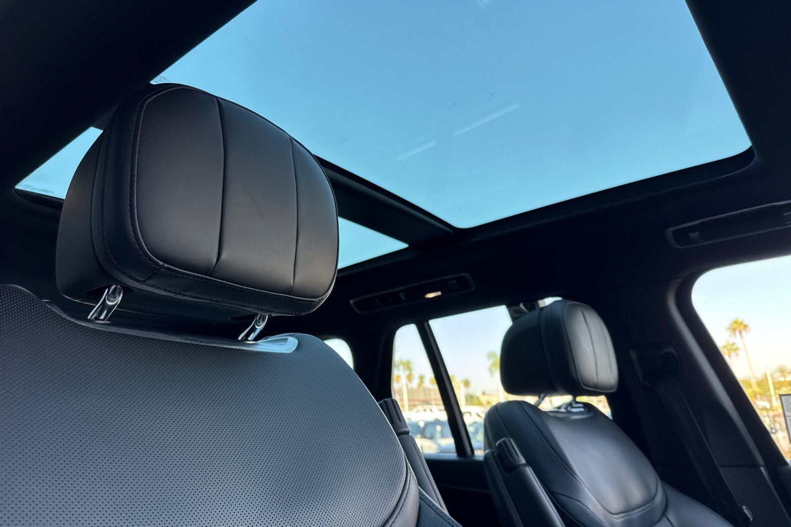 2023 Land Rover Range Rover SE
