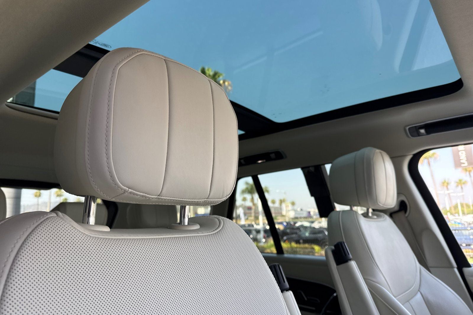 2023 Land Rover Range Rover SE