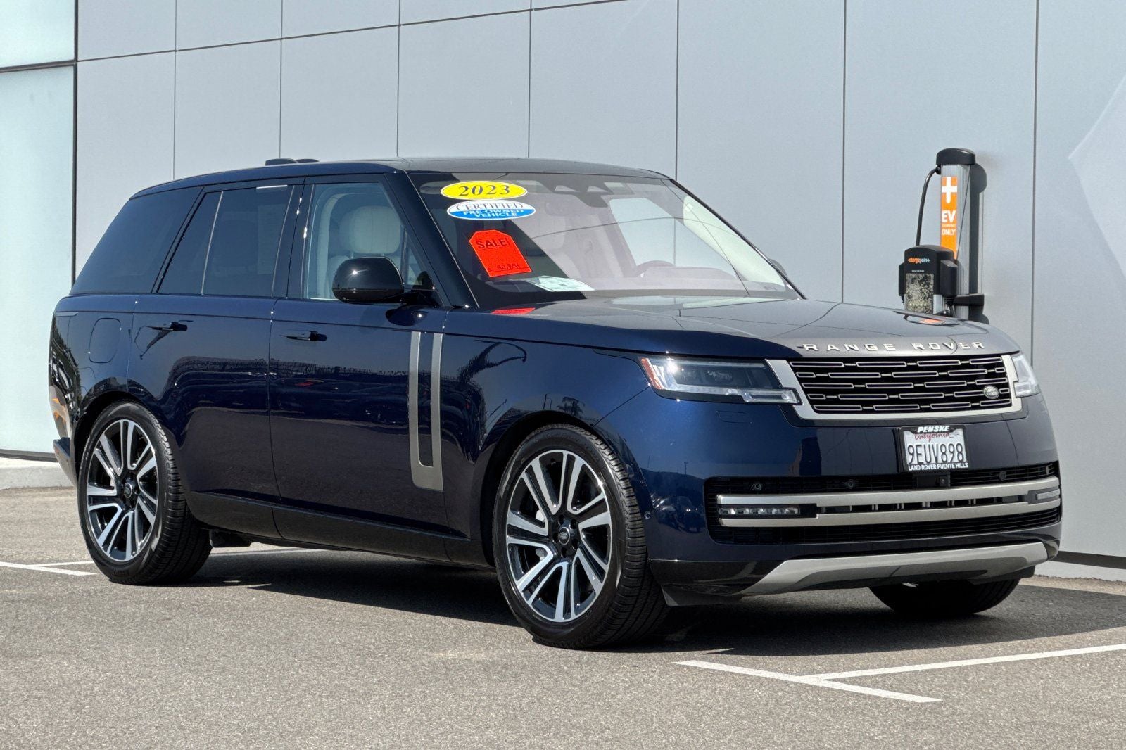 2023 Land Rover Range Rover SE