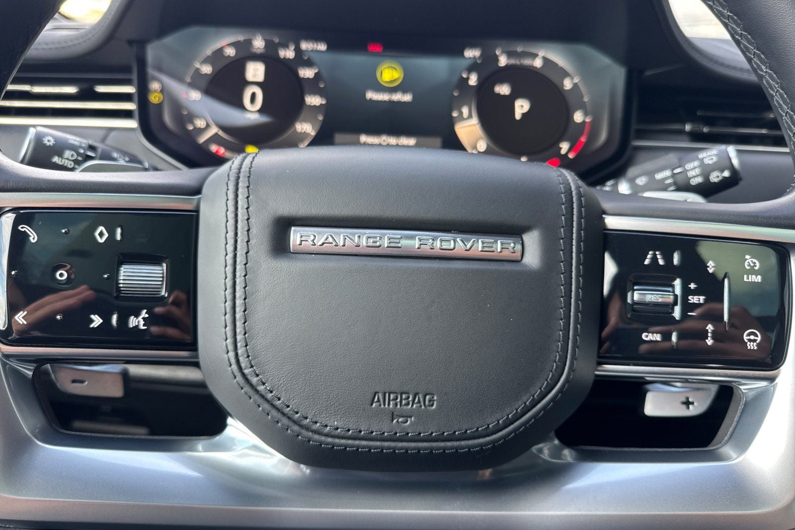 2023 Land Rover Range Rover SE