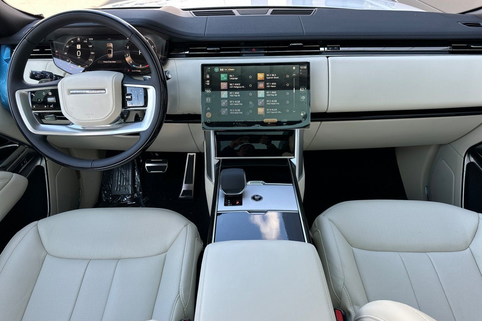 2025 Land Rover Range Rover SE