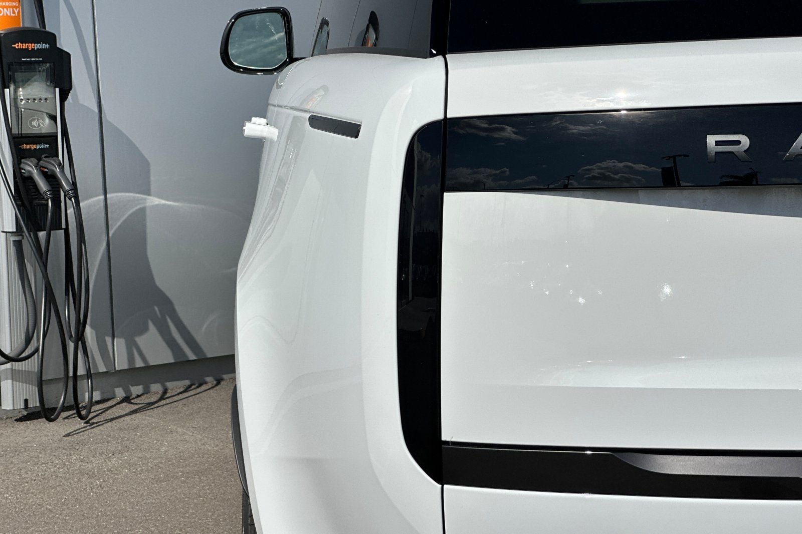 2025 Land Rover Range Rover SE