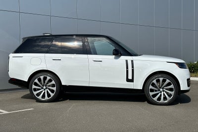 2025 Land Rover Range Rover SE