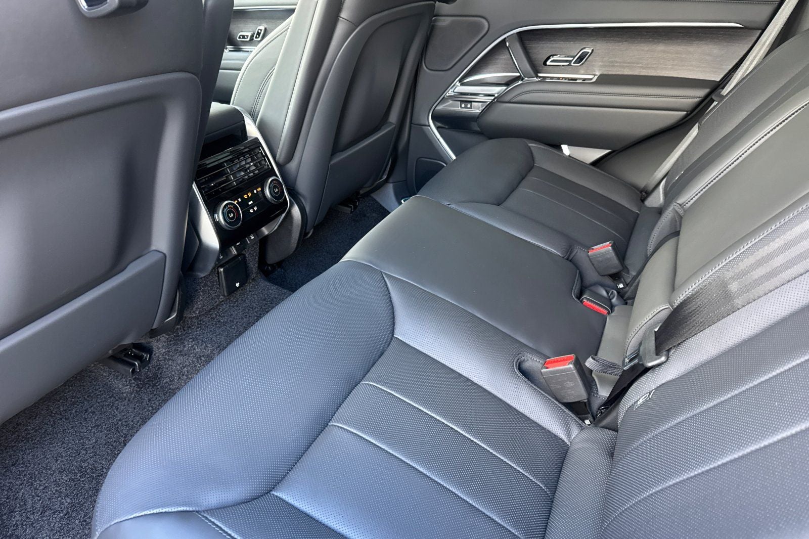 2026 Land Rover Range Rover SE