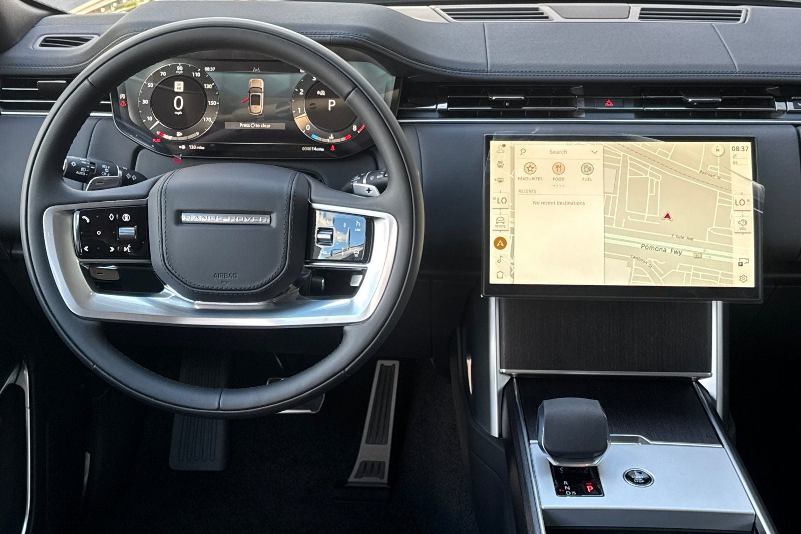 2026 Land Rover Range Rover SE