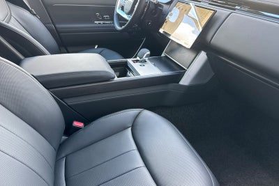 2026 Land Rover Range Rover SE