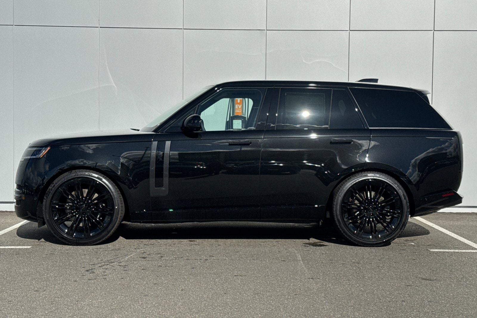 2026 Land Rover Range Rover SE