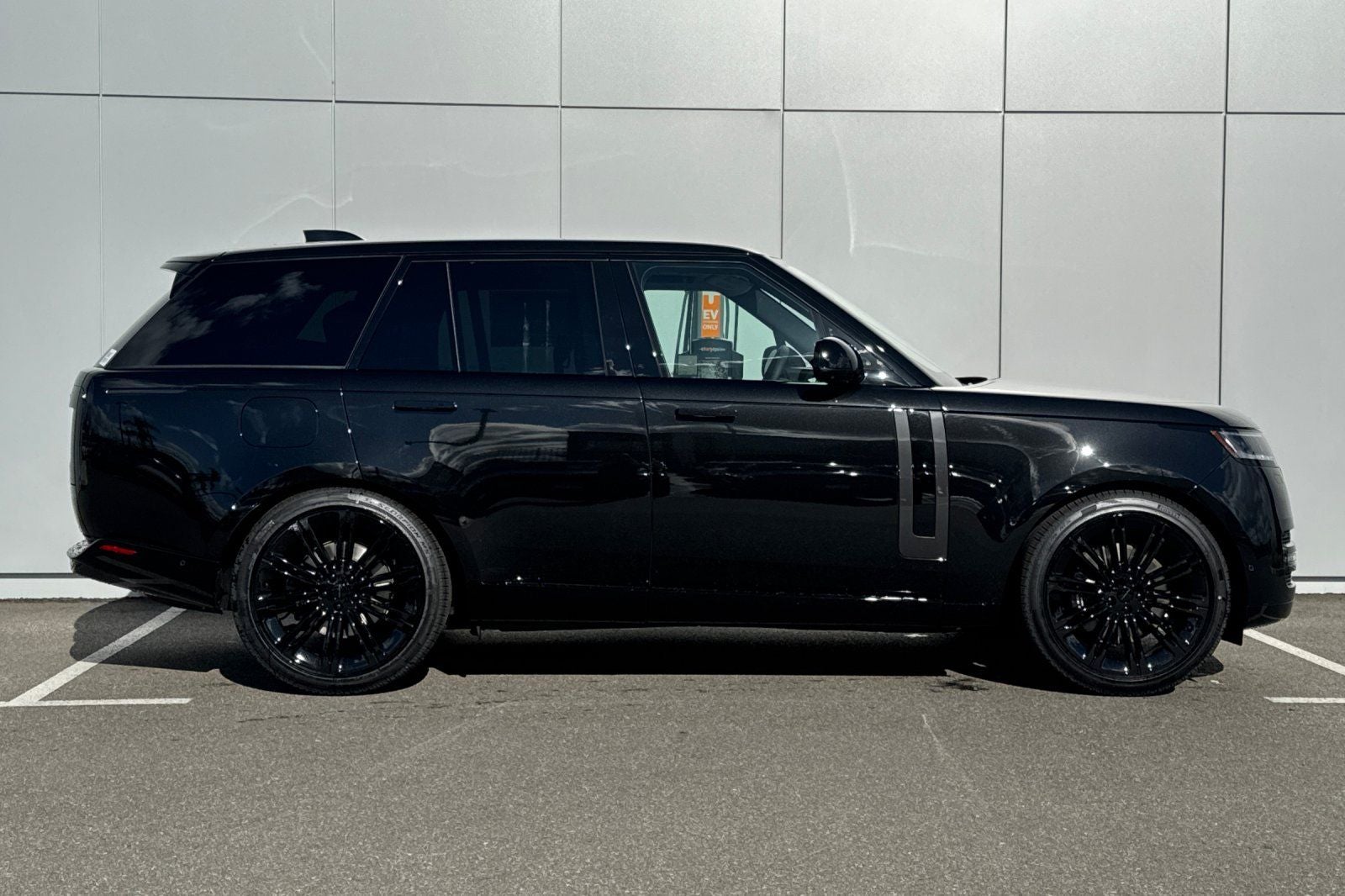 2026 Land Rover Range Rover SE